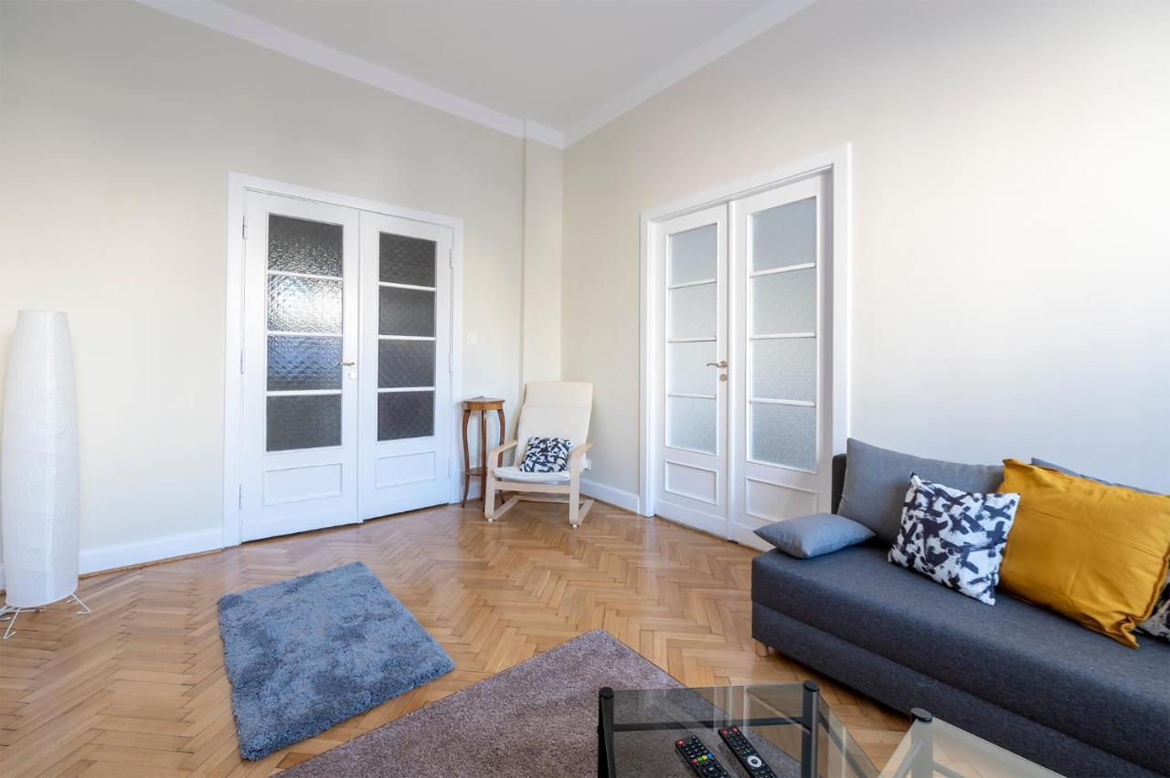 The Essence Of Lodz &Large Stylish Apartment Zewnętrze zdjęcie