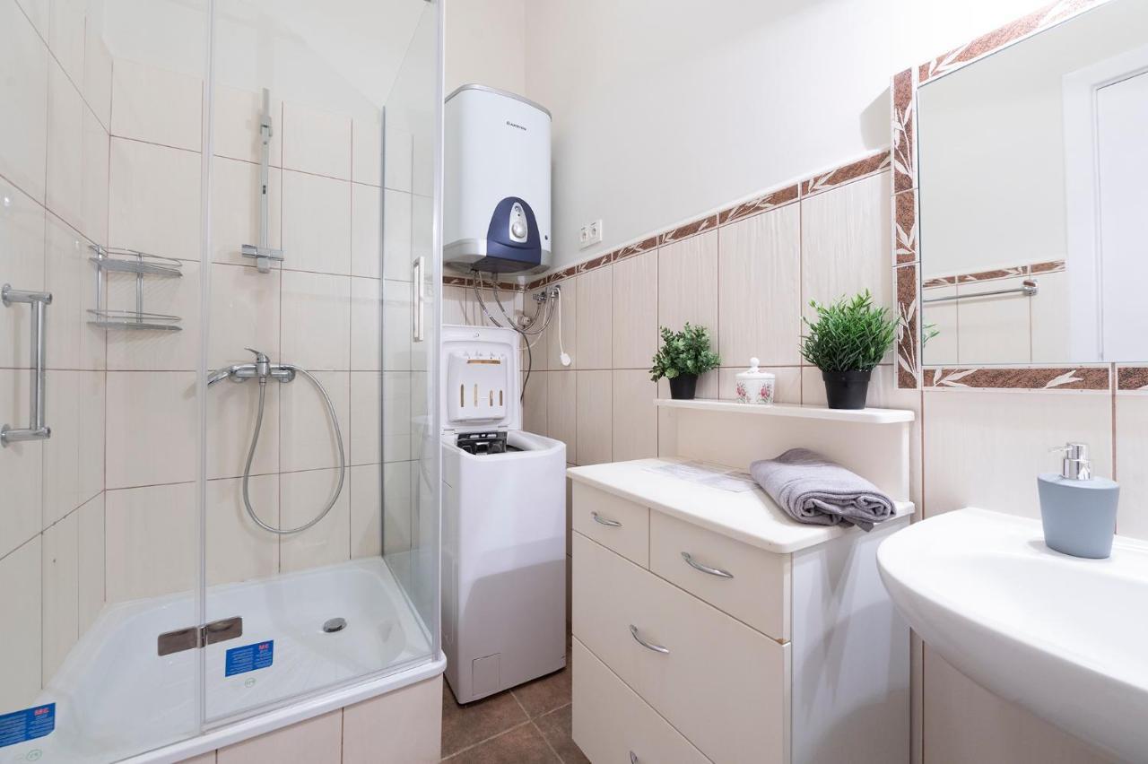 The Essence Of Lodz &Large Stylish Apartment Zewnętrze zdjęcie