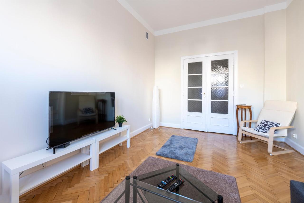 The Essence Of Lodz &Large Stylish Apartment Zewnętrze zdjęcie